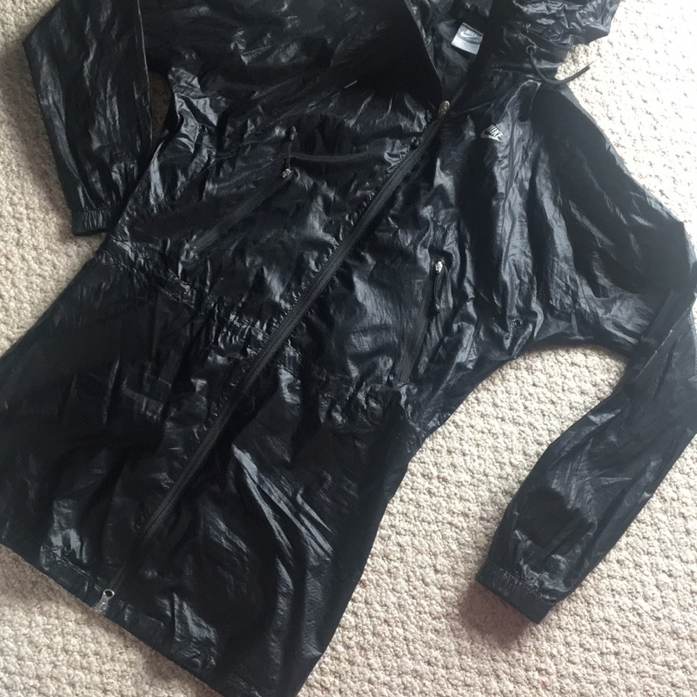 Nike NSW Casual windbreaker windrunner black packable jacket long black FC cinch - Picture 2 of 16